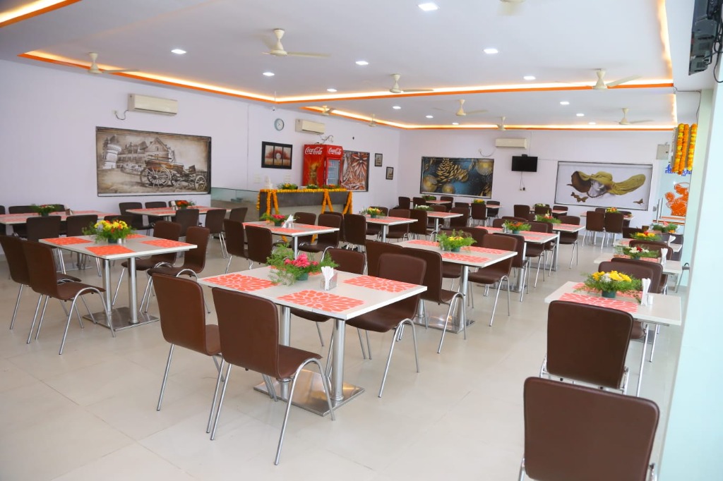 Restaurant Ambiance